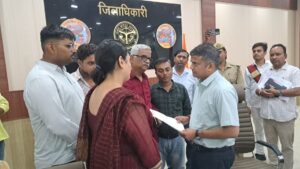 Prayagraj Journalist Security: डीएम मनीष वर्मा ने कहा- पत्रकारों की सुरक्षा से नहीं होगा समझौता